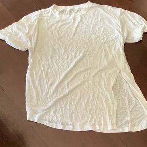 Asymmetrical lulu lemon white tee with side slit